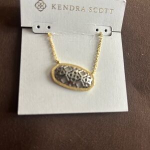 Kendra Scott necklace